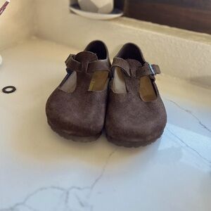Brand new Birkenstocks clogs in espresso/brown color suede feel leather